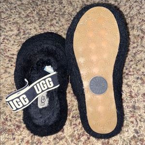 Ugg fluff slides
